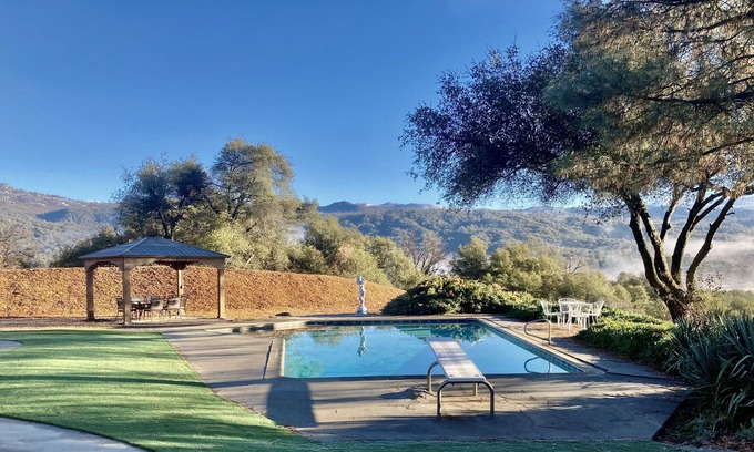 Ahwahnee House | Unique Space, Views, Pool, Fireplace, Close to Yosemite & Town