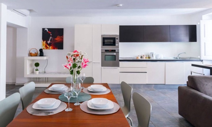Floriana Apartment | Unique&Spacious 2BR in Valletta Center by ArcoBnb