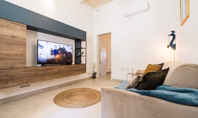 San Gwann Apartment | Unique & Spacious 1-Bedroom Apartment in St. Julian’s, Malta
