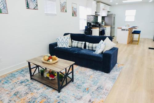 Near Eastside House | Unique Spacious Bungalow