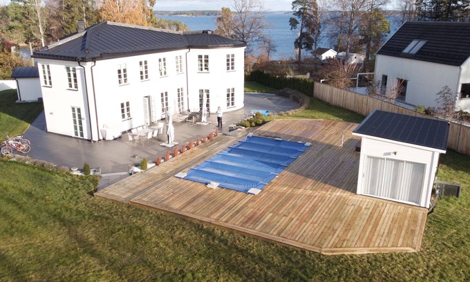 Ytterbystrand Villa | Unique villa in the heart of the archipelago on Resarö, neighboring Vaxholm