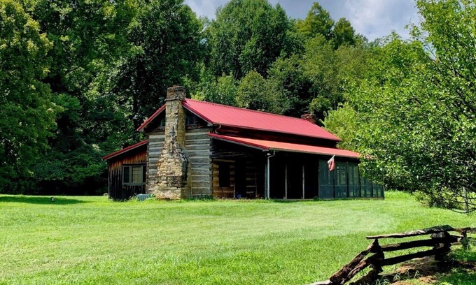 Shepherdsville Cabin | Unique Woodland Haven: Peaceful Historic Cabin with Modern Comforts