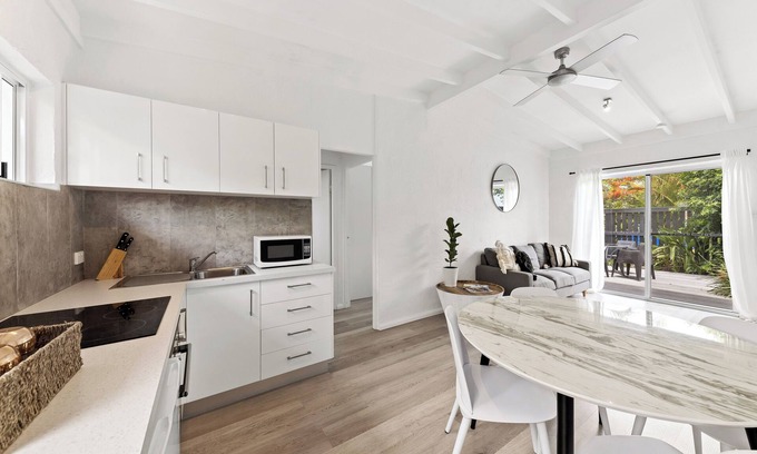 Noosa Heads Apartment | UNIT 1 PACIFIC AVE SUNSHINE BEACH