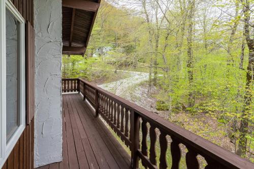 Killington House | Unit 1 - Retro Ski Chalet