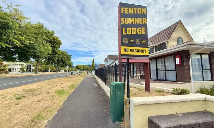 Rotorua Hotel | Unit 11, Fenton Summer Lodge