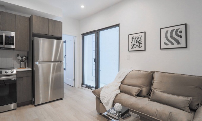Shaw Bed & Breakfast | Unit 2: Cozy 1-Bed in the heart of Dc