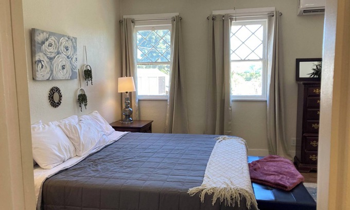 Globe Apartment | Unit 2 - Silver - Pinal Creek East - wifi - king bed