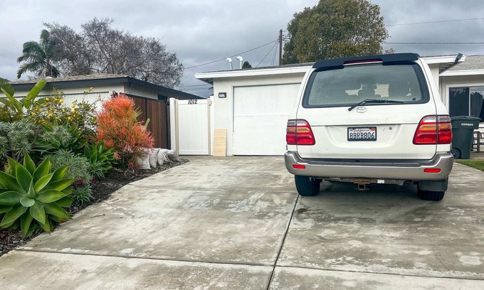 Westside Costa Mesa House | Unit #2- The Escape Costa Mesa