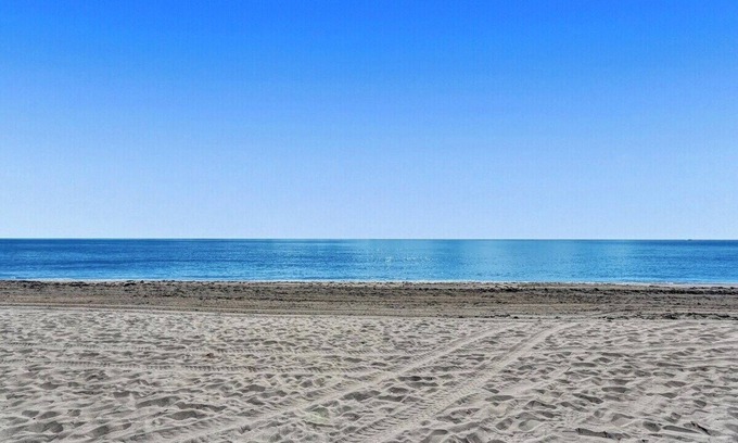 North Beach Apartment | UNIT #2 Waves on Desoto Studio with Pool