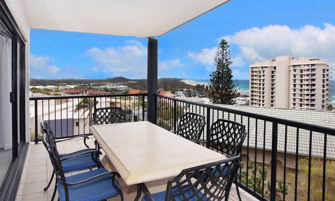 Coolum Beach Apartment | Unit 4 'Beaumont Sur Mer'