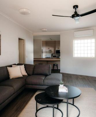 Allenstown Apartment | Unit 4, Rocky CBD