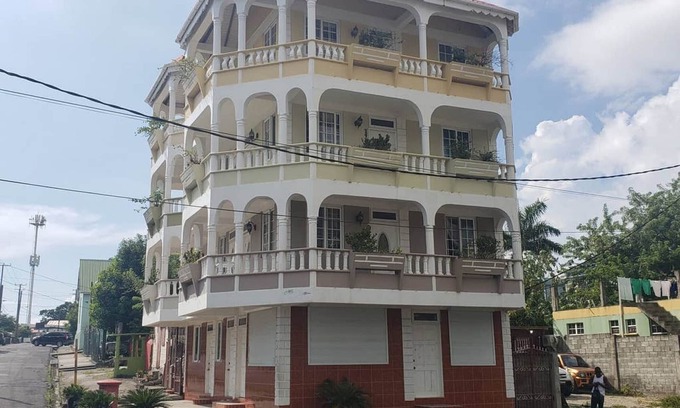 Roseau Apartment | Unit 4 · Unit 4 Private Apartment - Roseau