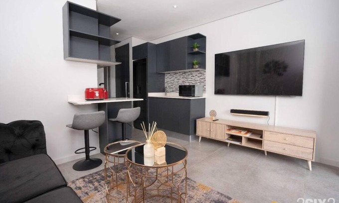 Windermere Apartment | Unit 700 @2SIX2 on Florida