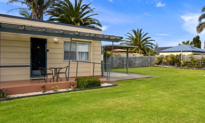 Lakes Entrance House | Unit 8 @ Ocean Bridge