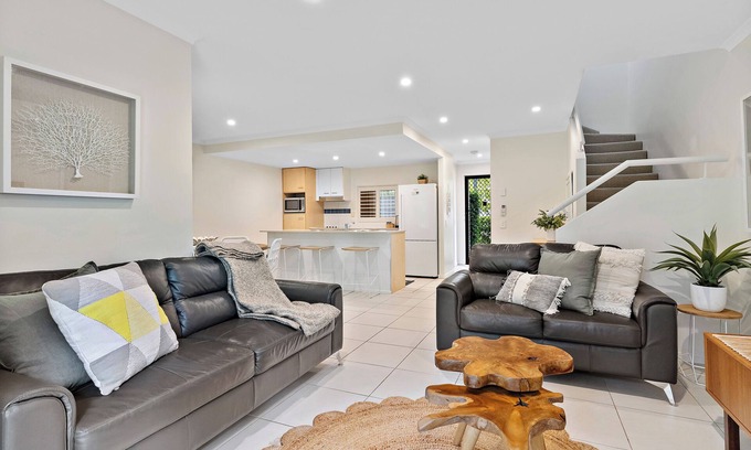 Noosaville Apartment | Unit 96 - Tropical Retreat in 2 Bedroom Townhouse 4* Resort