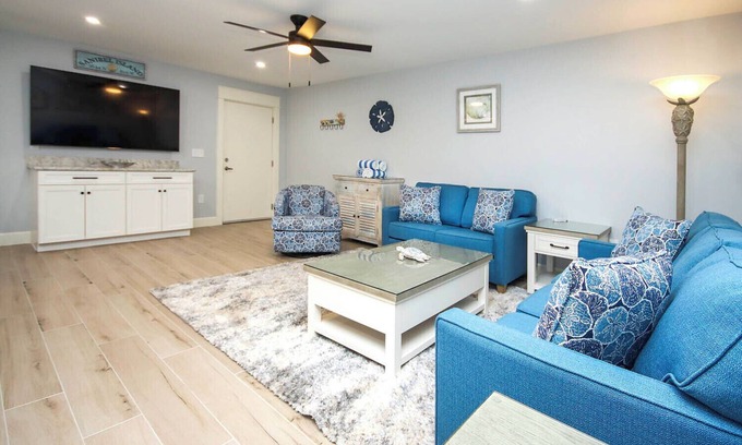 Sanibel Condo | Unit E2 - Beachfront
