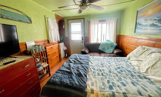 Northeastern Michigan Resort | Unit #3-The Lazy Fish- Stand alone motel room type cabin on the beach!
