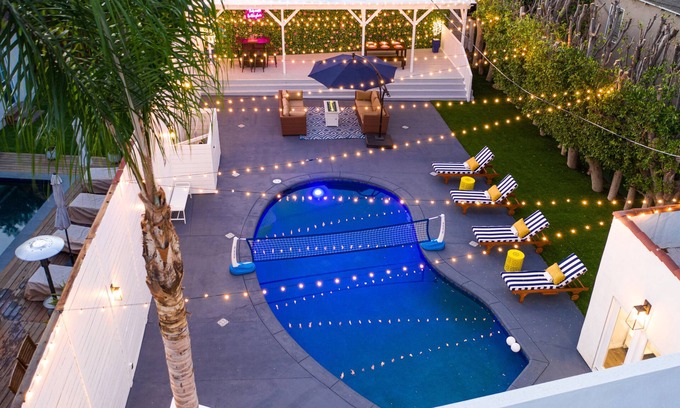 Studio City Villa | Universal Studio Contemporary Villa with Pool Sleeps 10