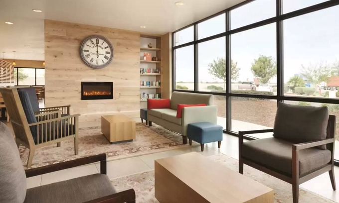 Dixon Hotel | University Hotel - Davis Area by IHG