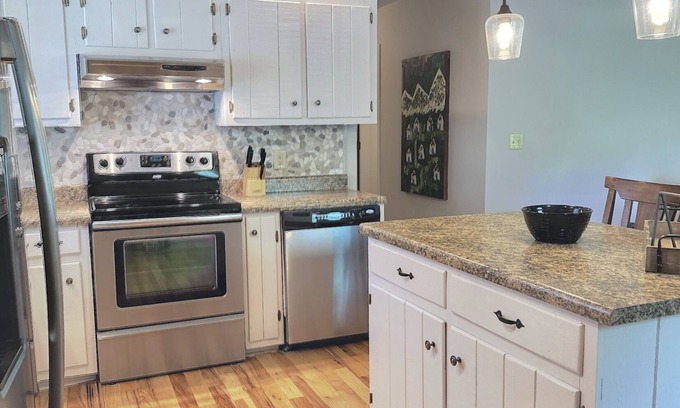 Franklin Cabin | Unplugged On The Cullasaja River