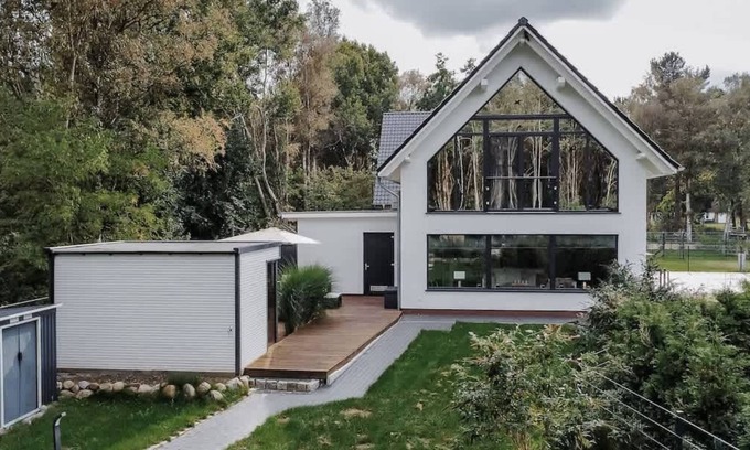 Bodstedt House | Uns Langhus Summary: