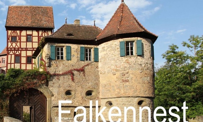 Unsleben Apartment | Unsleben moated castle, falcon's nest