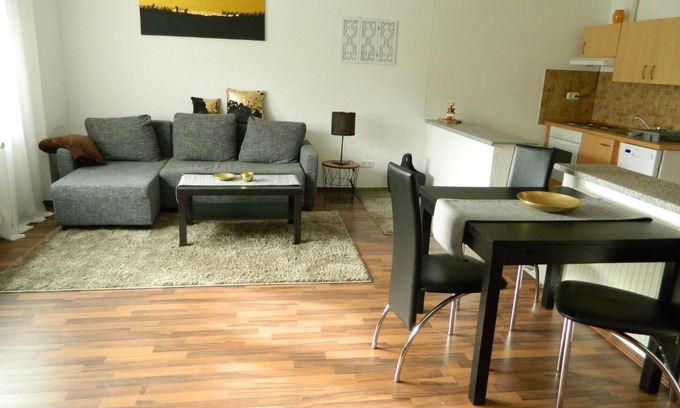 Briesen Apartment | Unter den Linden