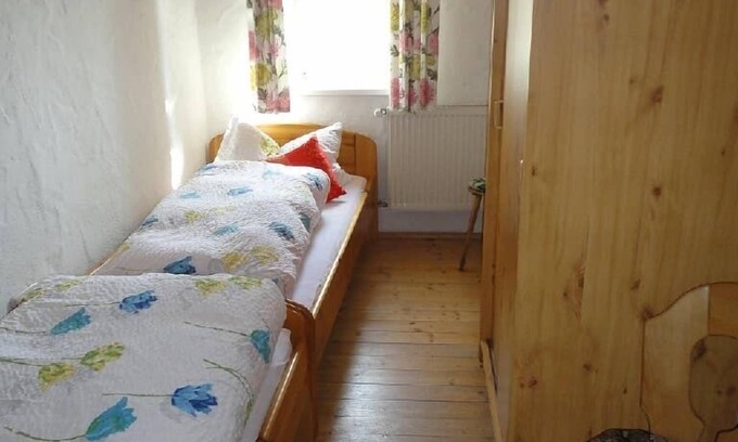 Tirschenreuth Apartment | Unterkunft im ersten Stock mit großer Logia