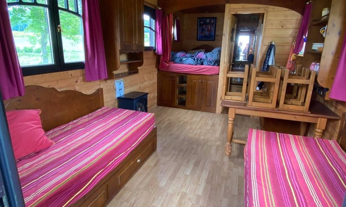 Marlhes House | Unusual accommodation (gypsy caravan) in the heart of Pilat