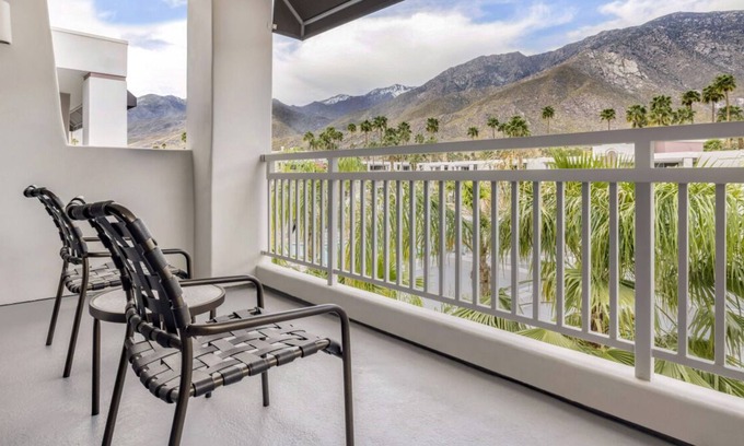Canyon Corridor Resort | Unwind and Explore | Your Palm Springs Retreat! Gorgeous 4 Suite | Outdoor Pool