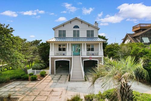 Pawleys Island House | Unwind and Indulge at Five Stars Beach Home