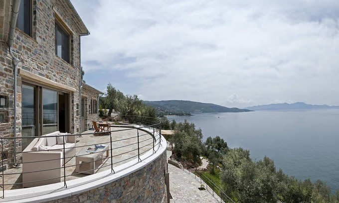 South Pelion Villa | Unwind Estate: Beachfront Luxury. Intimacy & privacy