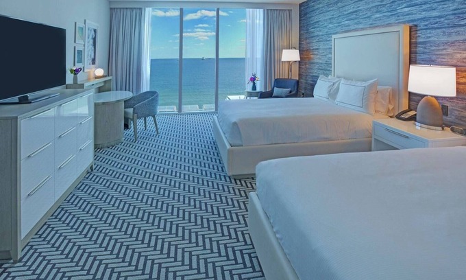 Central Beach Hotel | Unwind in Style: Oceanfront Room, Pool, Close to Beach & Las Olas Boulevard