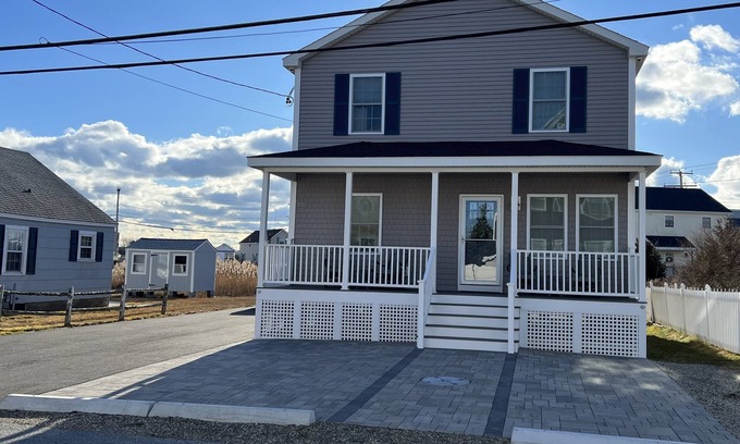 Hampton House | Unwind OceansidenPrivate single family home