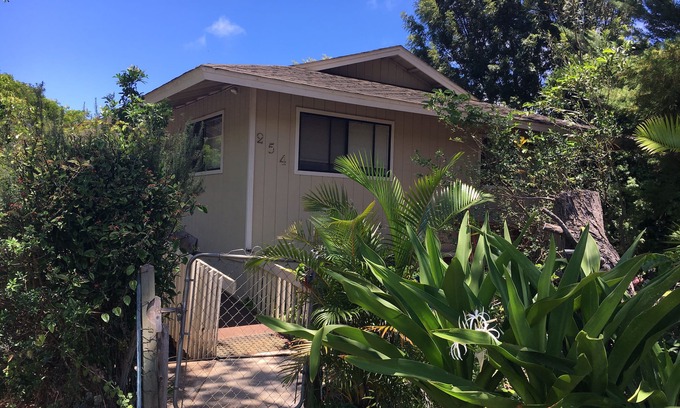 Makawao House | Up Country spacious Newly remodeled kitchen close to beach, airport, UpCountry