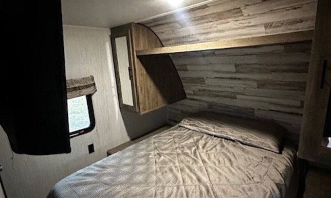 Higgins Lake House | Up North in Comfort – Your Dream Camper Getaway!