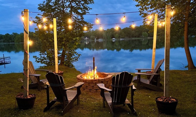 Audubon House | Up North Lakehouse with Beach+Xbox+Fun