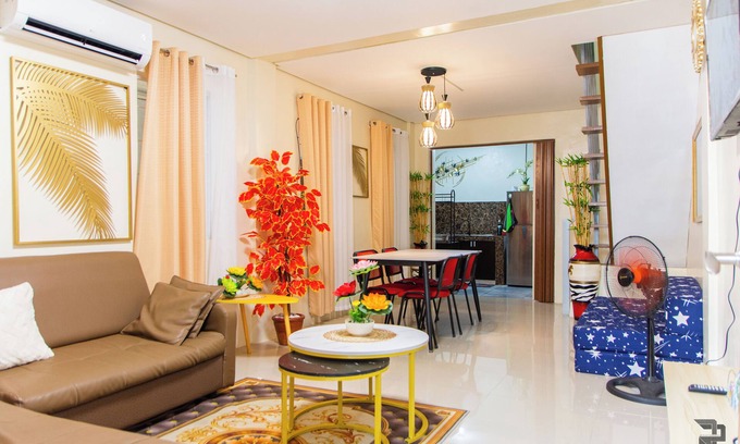 Angeles City House | Up to 18 Guest Near Aqua Planet & Clark international Speedway