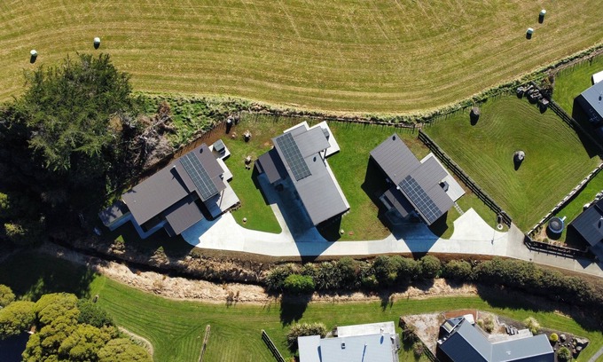 Ohakune House | Up to 24 people, 10 bedrooms, 4 bathrooms, 2 kitchens