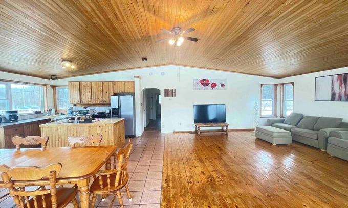 Victoria Harbour House | Up to 40% SALE Near-Skiing-Mount Gorgeous Cottage