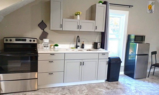 Cleveland Apartment | Up Unit Studio in West CLE