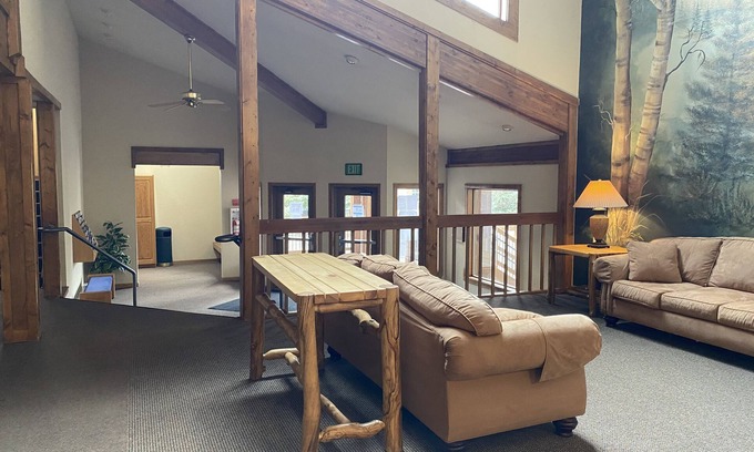 Mountain House Condo | Updated 2 bed/2 bath - Walking Distance to Lift!