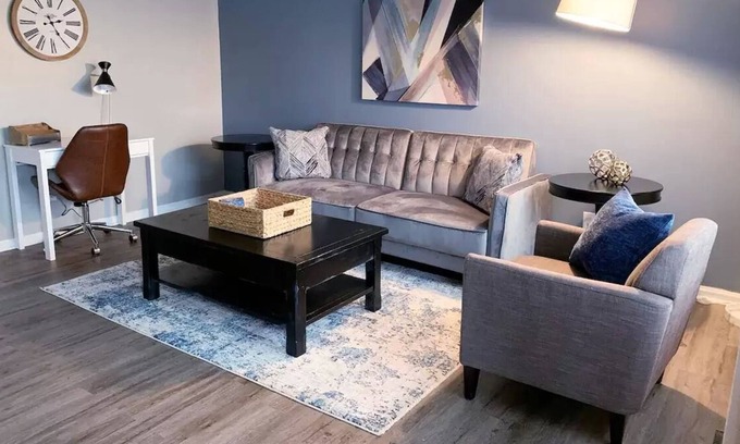 Westover House | Updated Apartment 2 mins from Fort Bragg