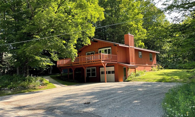 Munising House | Updated & Central. ATV Trails, golfing, skiing pictured rocks within 3 miles.