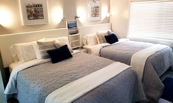 North Myrtle Beach Condo | Updated, Clean, Fully Stocked, Pet Friendly 1 Bedroom Condo Steps to the Beach