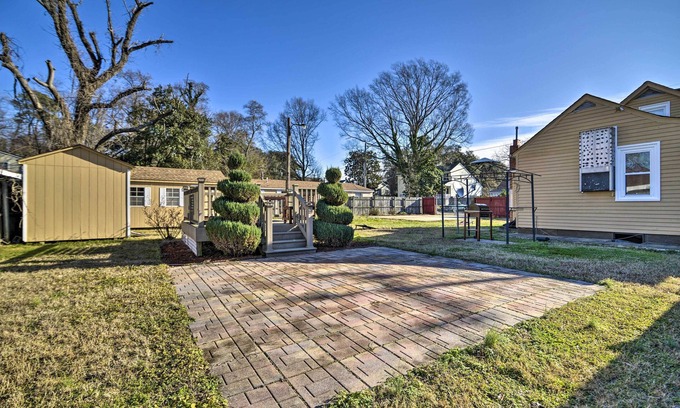 Bayview House | Updated Coastal Home w/Grill, Blocks to Beach