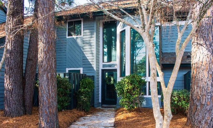 Snee Farm Condo | Updated Condo centrally located Extended Stay Charleston and Beaches