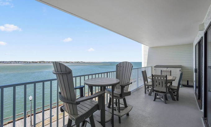 Ocean City Condo | Updated, Direct Bay Front w/Bay Front Pool, 3 Blocks to Beach/Boardwalk