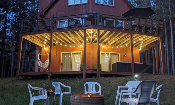 Central Lake Cabin | Updated for large groups on private lot. Right next to world famous Torch Lake!