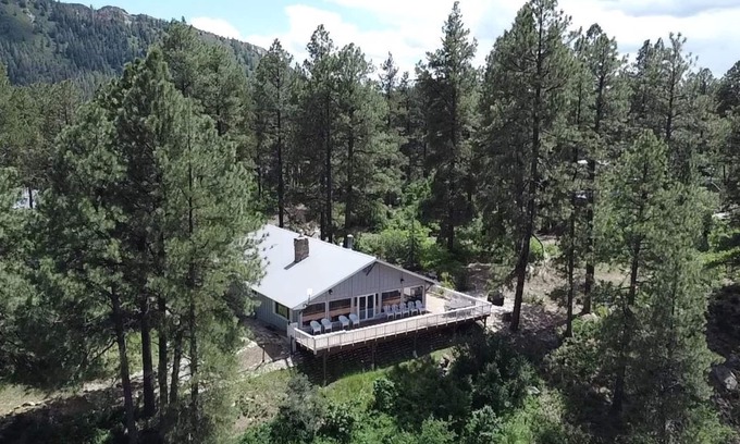 Durango - Purgatory House | Updated Home on 2 Acres - 15 Minutes to Downtown Durango - Huge Deck w/Views
